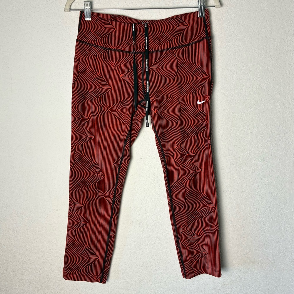 Nike Running Dri-Fit Zen Epic Run Printed Capri Leggings Red / Black Swirl